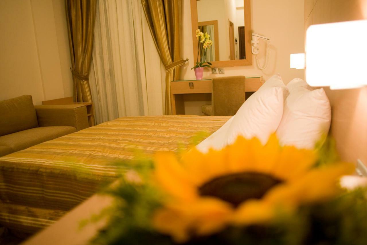 Hotel Onira Boutique Tolón Esterno foto
